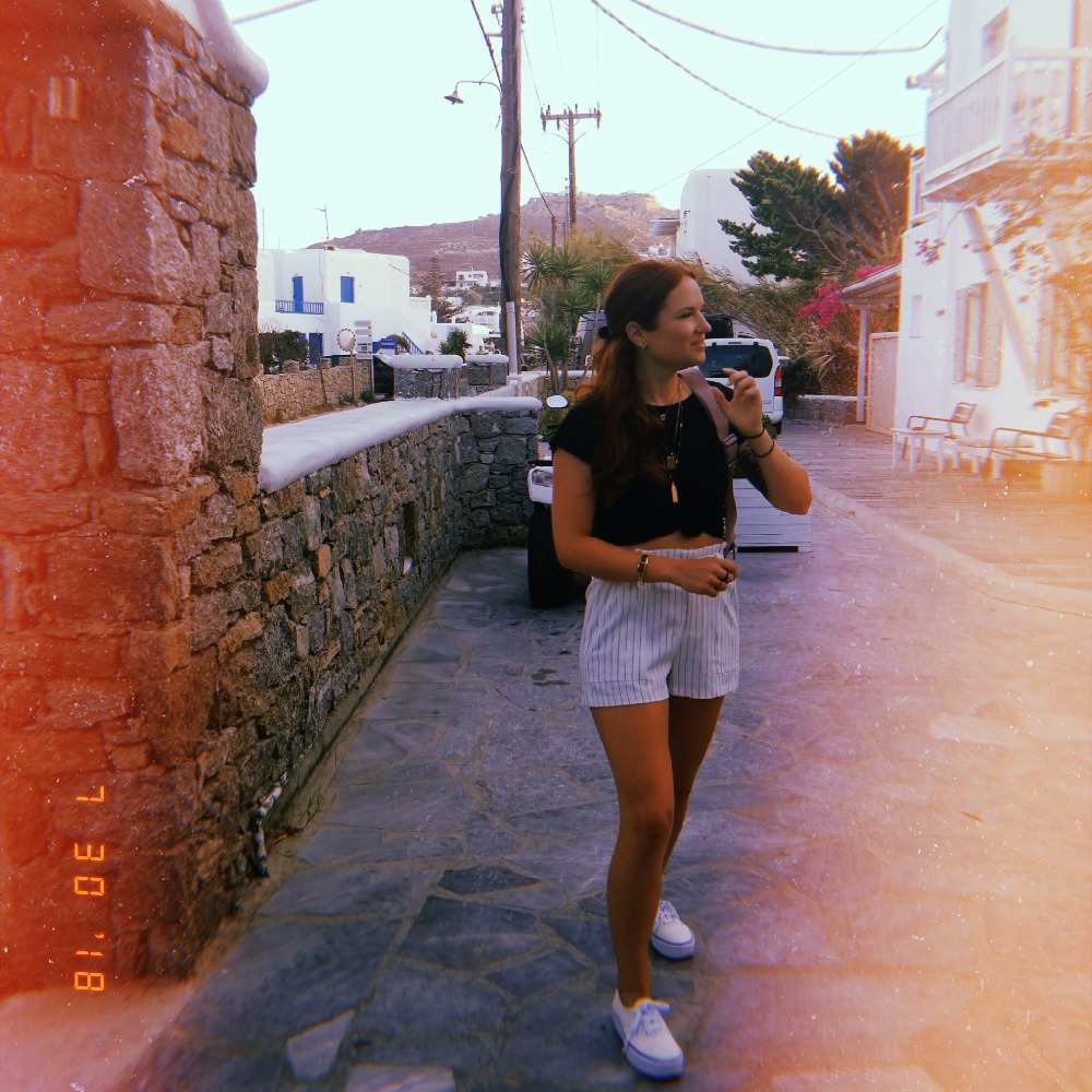 Meet your Posher, Alexandra